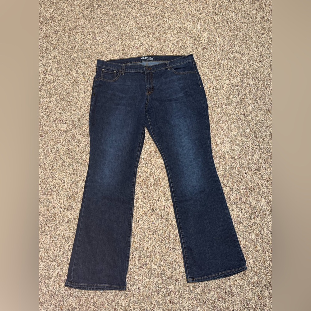 Women's‎ size 16, 16R Old Navy Women's Dark blue flare Jeans
